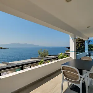 Fabeno Pensión Sarandë